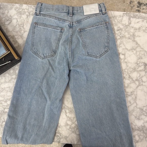 Aritzia Denim Forum
The Farrah Hi-Rise Wide Jean - Picture 9 of 9